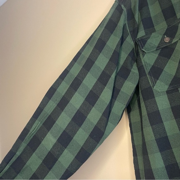 Classic rugged style meets comfort in this Legendary Whitetails “Tough as Buck” - Picture 4 of 10